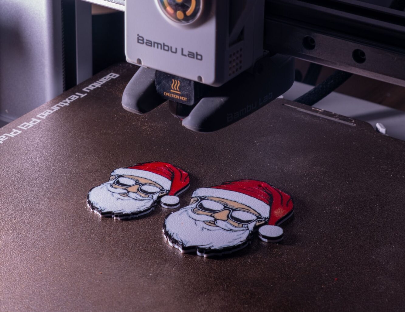 3D printer producing detailed holiday figurines