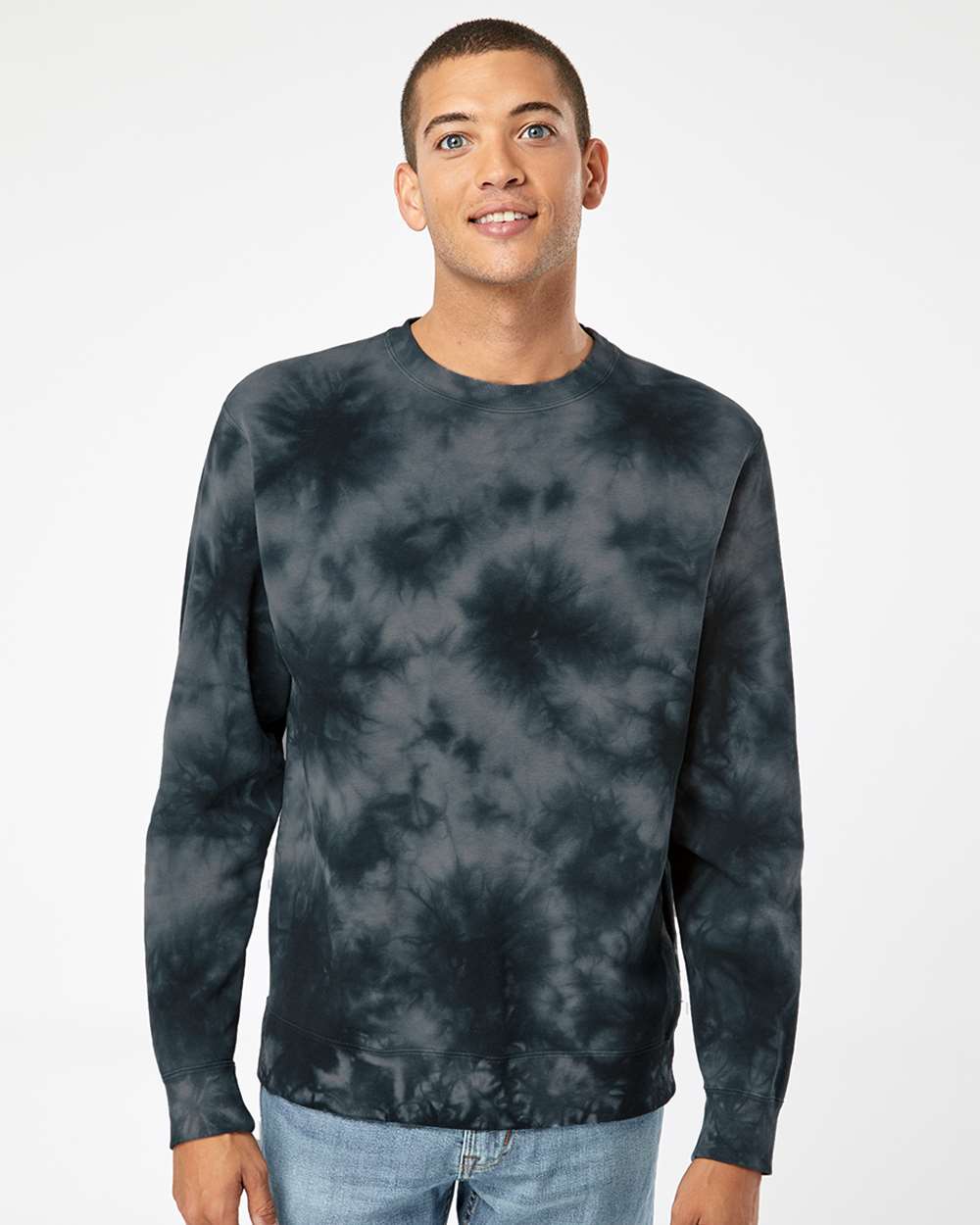 Independent Trading Co. PRM3500TD | Unisex Midweight Tie-Dyed Crewneck Sweatshirt Tie Dye Black OnModel_Front